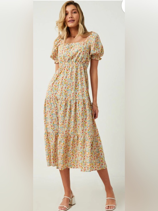Hayden Los Angeles Dresses & Skirts - Hayden Los Angeles Floral Square-Neck Puff Sleeve Dress Women’s Size Small
